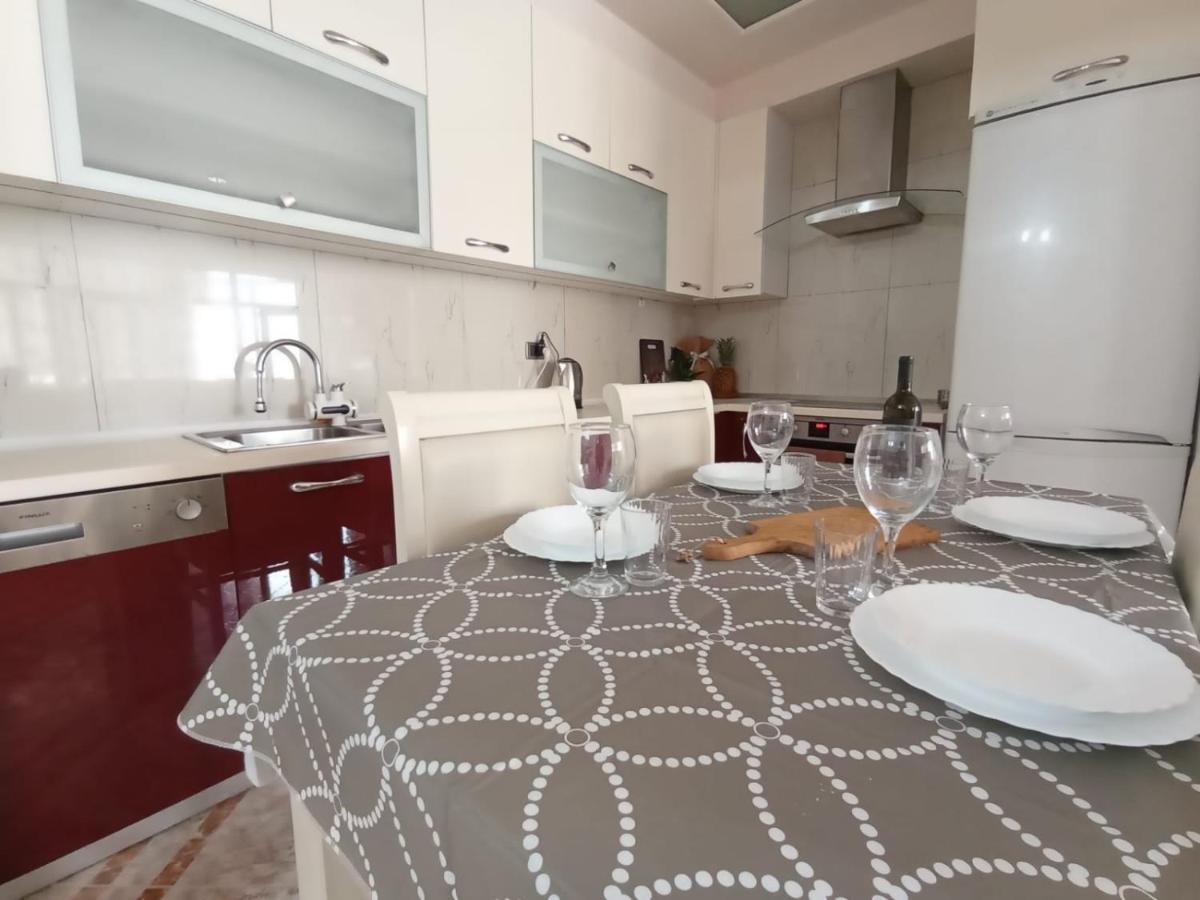 Trea Accomodations - 2 Bedrooms - Riviera With Private Parking Vlorë エクステリア 写真